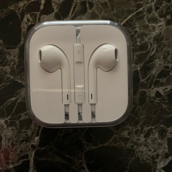 Apple iPhone headphone